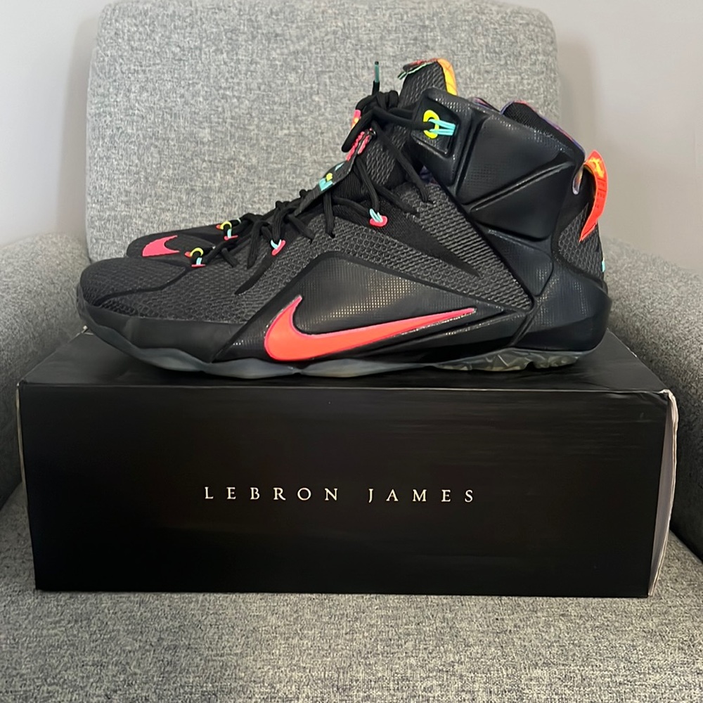 Lebron 12 Data size 16